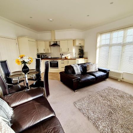 Vitamin Sea - Beachfront Apartment - Sleeps 4 Ramsgate Bagian luar foto