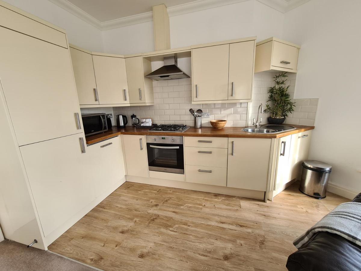 Vitamin Sea - Beachfront Apartment - Sleeps 4 Ramsgate Bagian luar foto