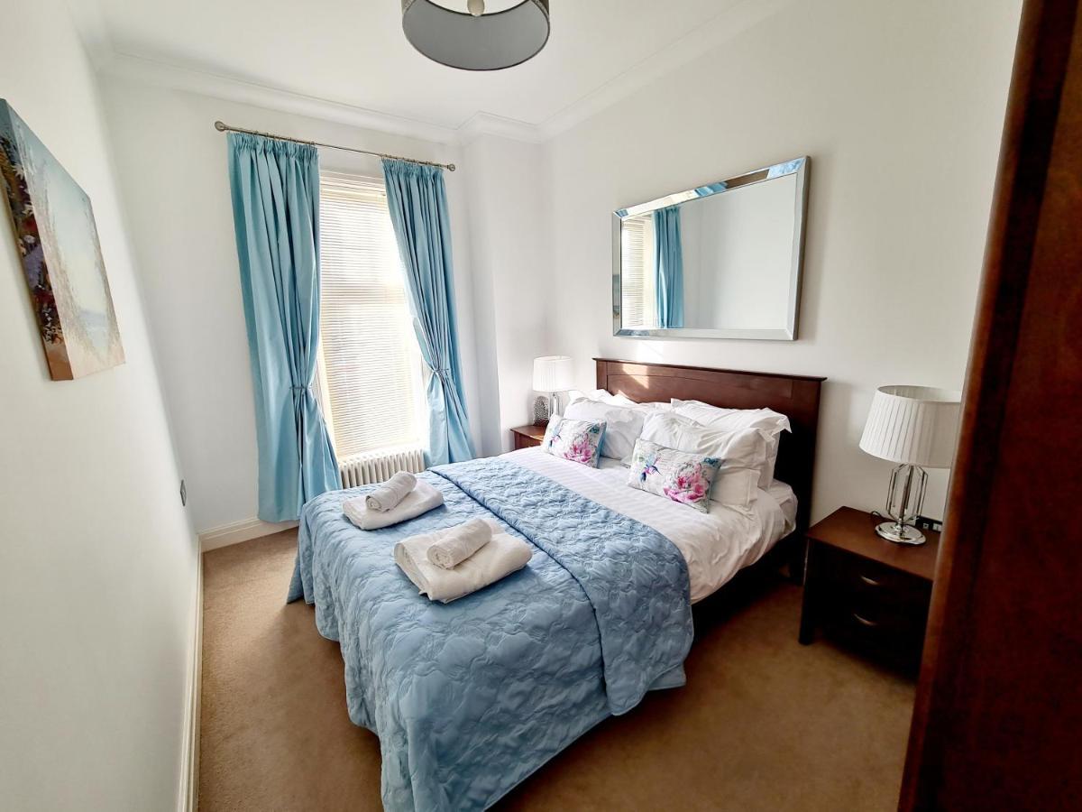 Vitamin Sea - Beachfront Apartment - Sleeps 4 Ramsgate Bagian luar foto