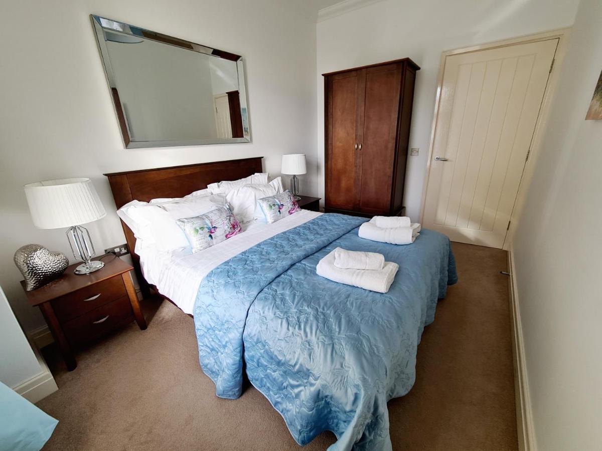 Vitamin Sea - Beachfront Apartment - Sleeps 4 Ramsgate Bagian luar foto