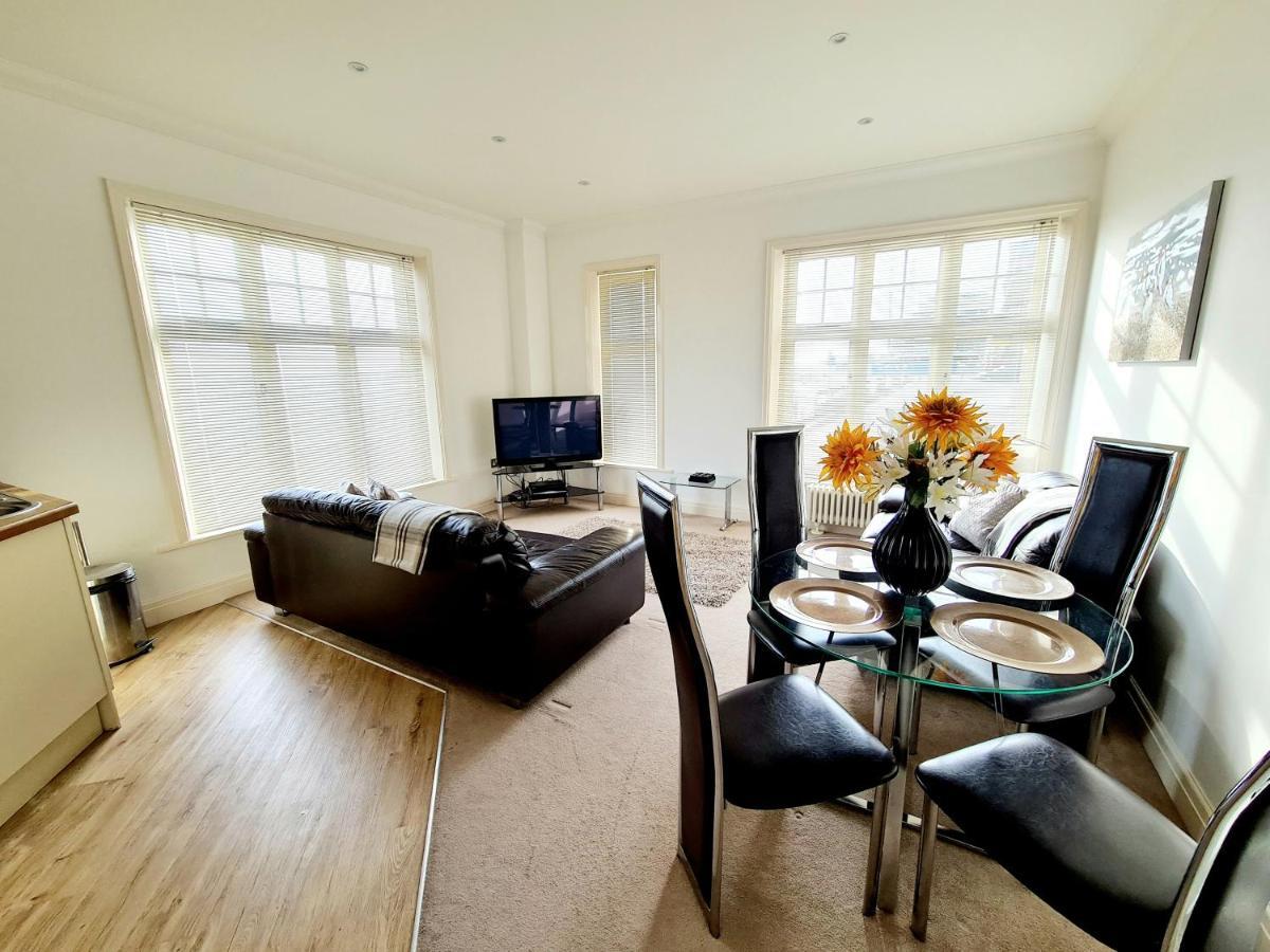 Vitamin Sea - Beachfront Apartment - Sleeps 4 Ramsgate Bagian luar foto
