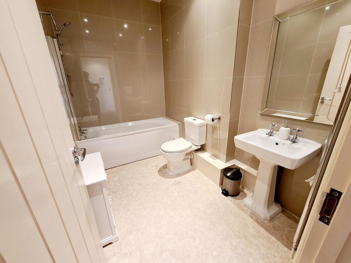 Vitamin Sea - Beachfront Apartment - Sleeps 4 Ramsgate Bagian luar foto