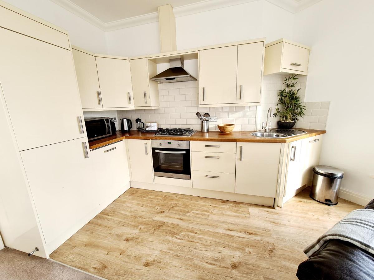 Vitamin Sea - Beachfront Apartment - Sleeps 4 Ramsgate Bagian luar foto